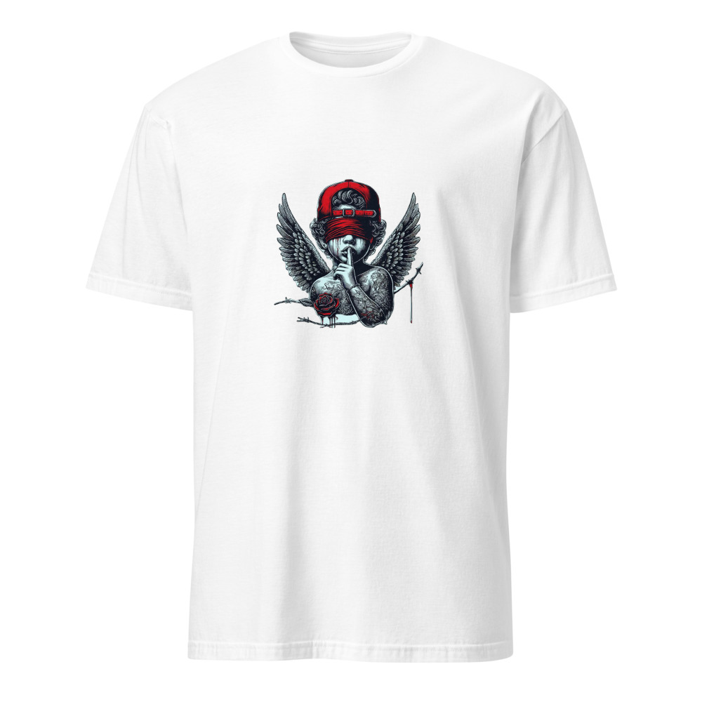 Angel con gorra, rosa roja y tatuajes. Mano con expresion de silencio